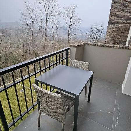 Giardinidieva Oda ve Kahvaltı 3*